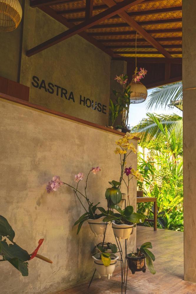 Sastra Ubud House エクステリア 写真